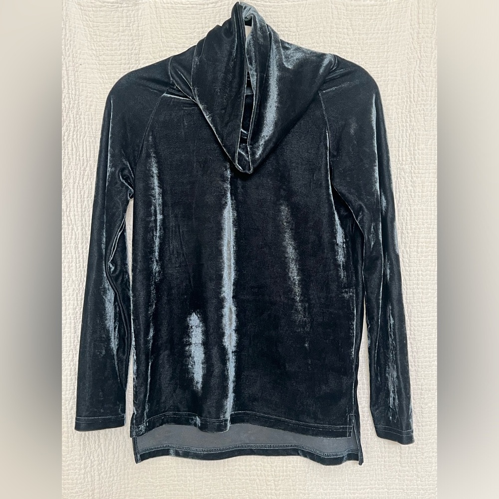 NWT Duffield Lane Women’s Long Sleeve Turtle Neck. Color - Slate. Size - XS.